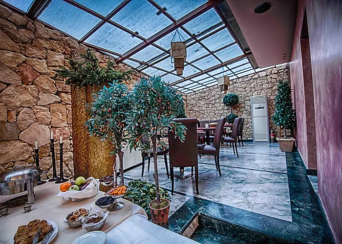 Olympus Mediterranean Boutique מלון